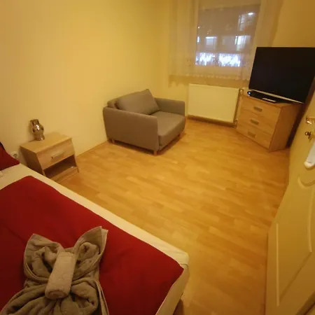 Pero Apartman Debreczyn Zewnętrze zdjęcie
